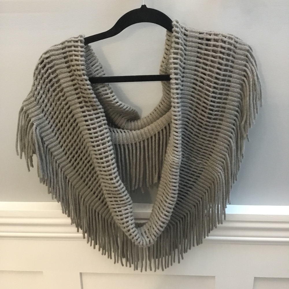 Fringe scarf